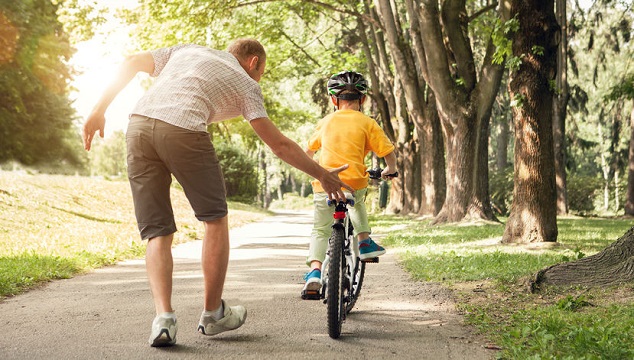 پدال زدن برای آموزش دوچرخه سواری به کودکان- چرخ گر